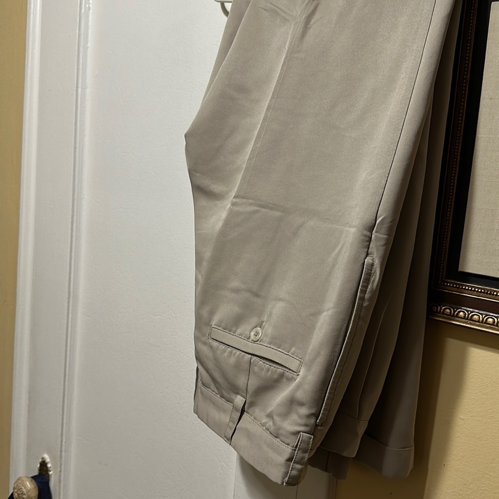IZOD Men’s Dress Pants/Golf Pants  32X32